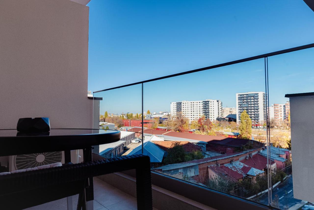 New Luxury City Center Studio Bukares Bagian luar foto