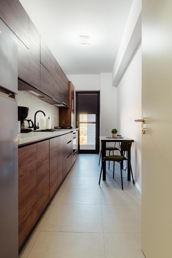 New Luxury City Center Studio Bukares Bagian luar foto